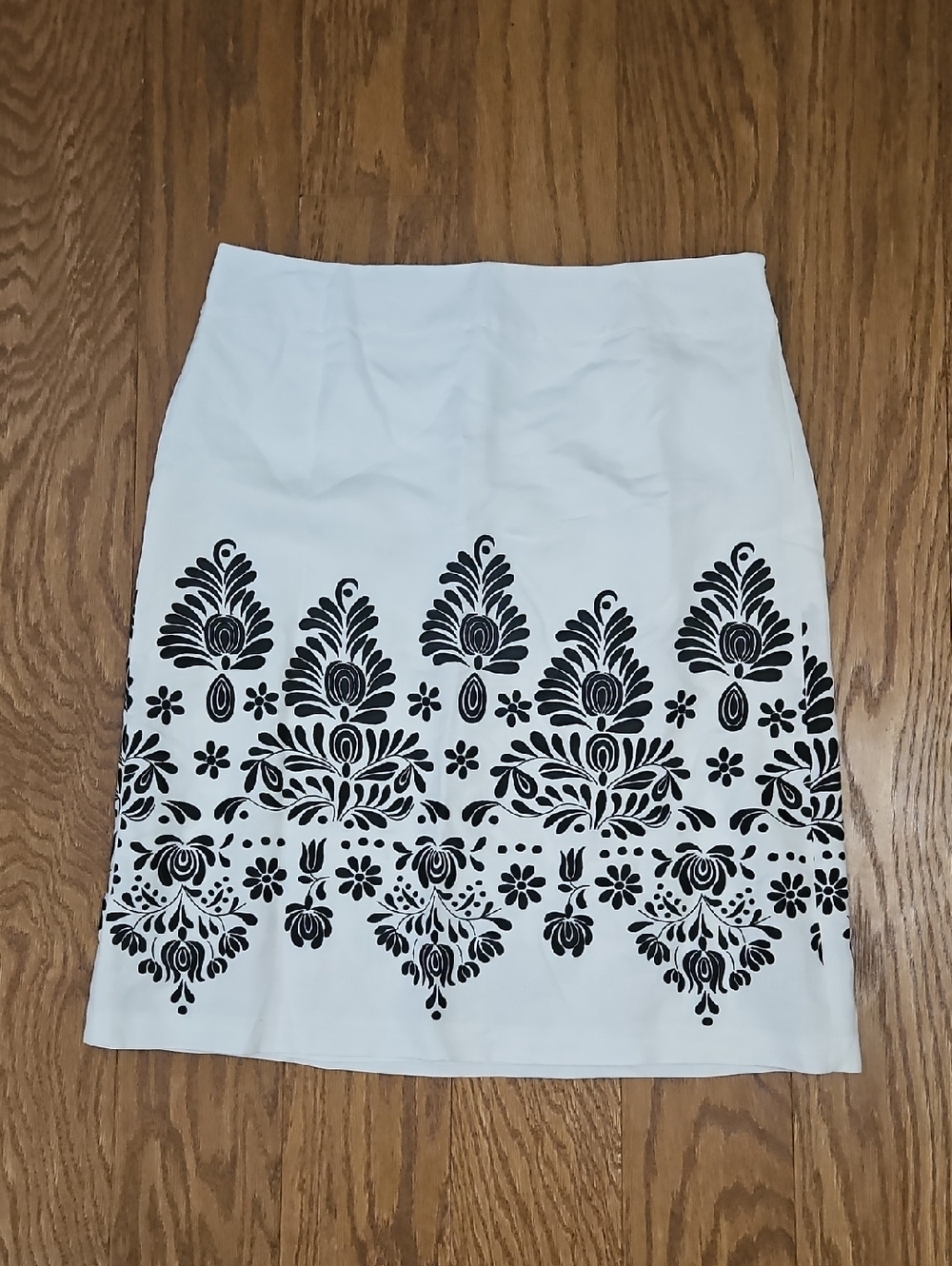 Ann Taylor Loft Black & White Linen Floral Embroidered A-line Skirt 12
